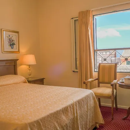 卡瓦利瑞酒店 4* Corfu (city)